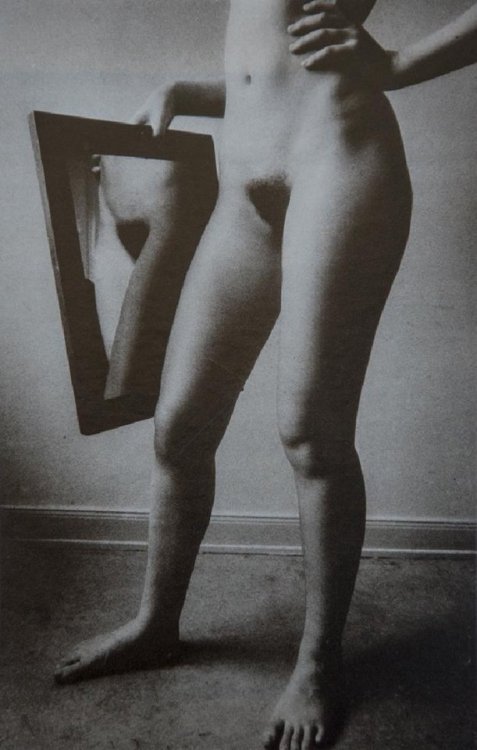 thegreatinthesmall: PETER HILL - Standing Nude With Mirror 1977 Peter Hill - Standing Nude With Mirr