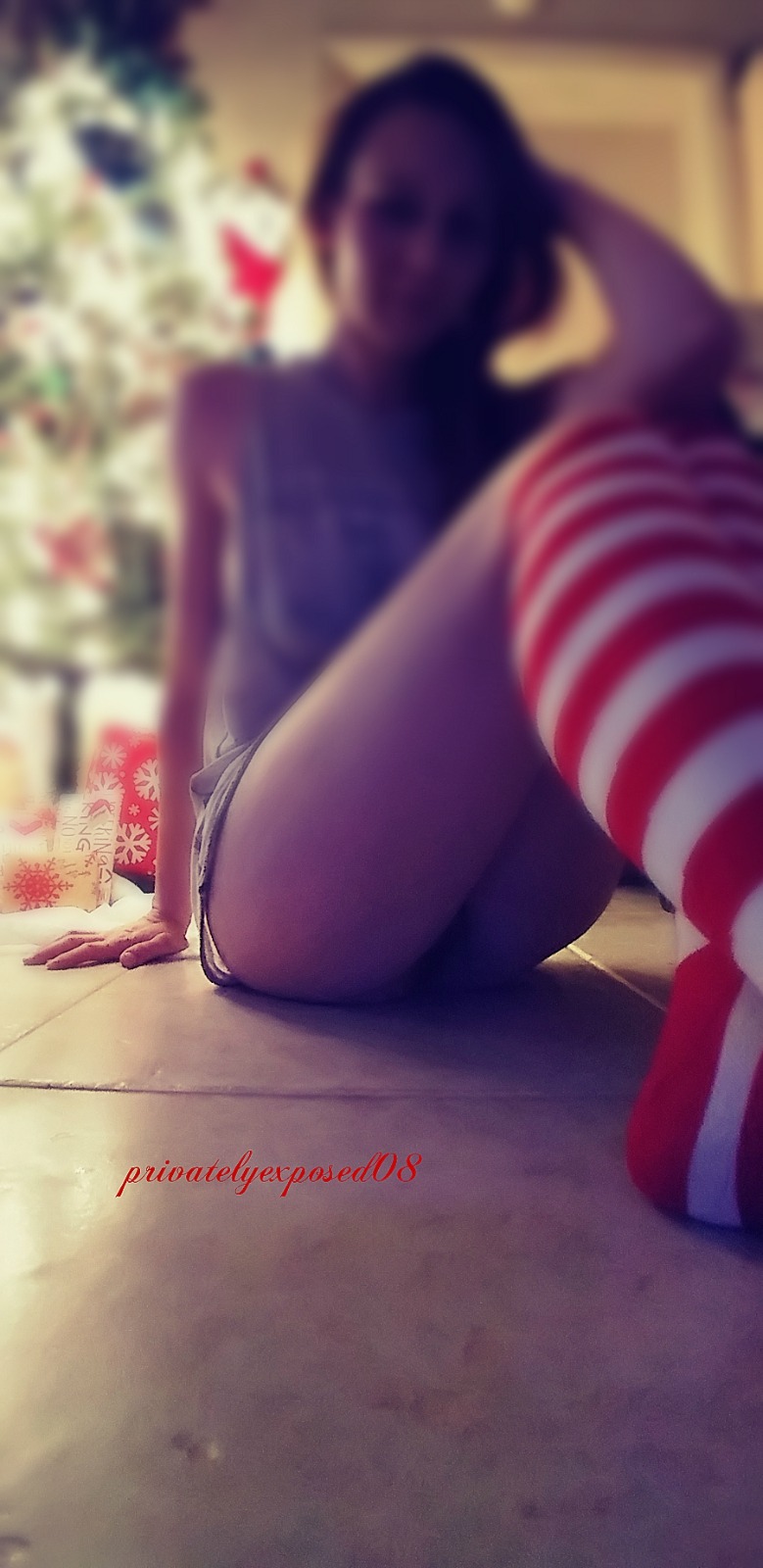 privatelyexposed08:  I’ll be in a red bow next time daddy. 😍Merry ChristmasEvery