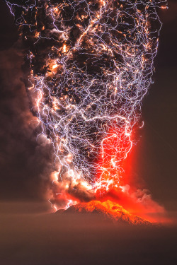 gifcl:    Calbuco Eruption - Sur de Chile