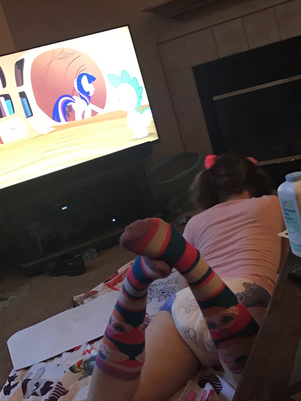 littlecutiekate:  Pssshhhhh, what a big baby!   Oh, wait… that’s me!  OMG you&rsquo;re