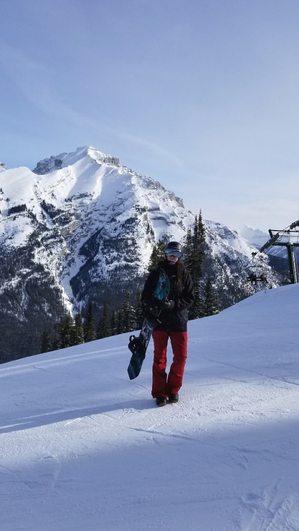 Mount Norquay 2/22/18-2018 Solo Snowboarding Trip(p2)-.Back up in Canada, boarding the first slopes 