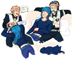 rniq:  uhh post scrap noiao doodles?? with noiz in his usual outfit y eah dont look at me 