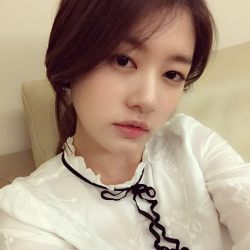 korean-dreams-girls:Jung So Min - Selca