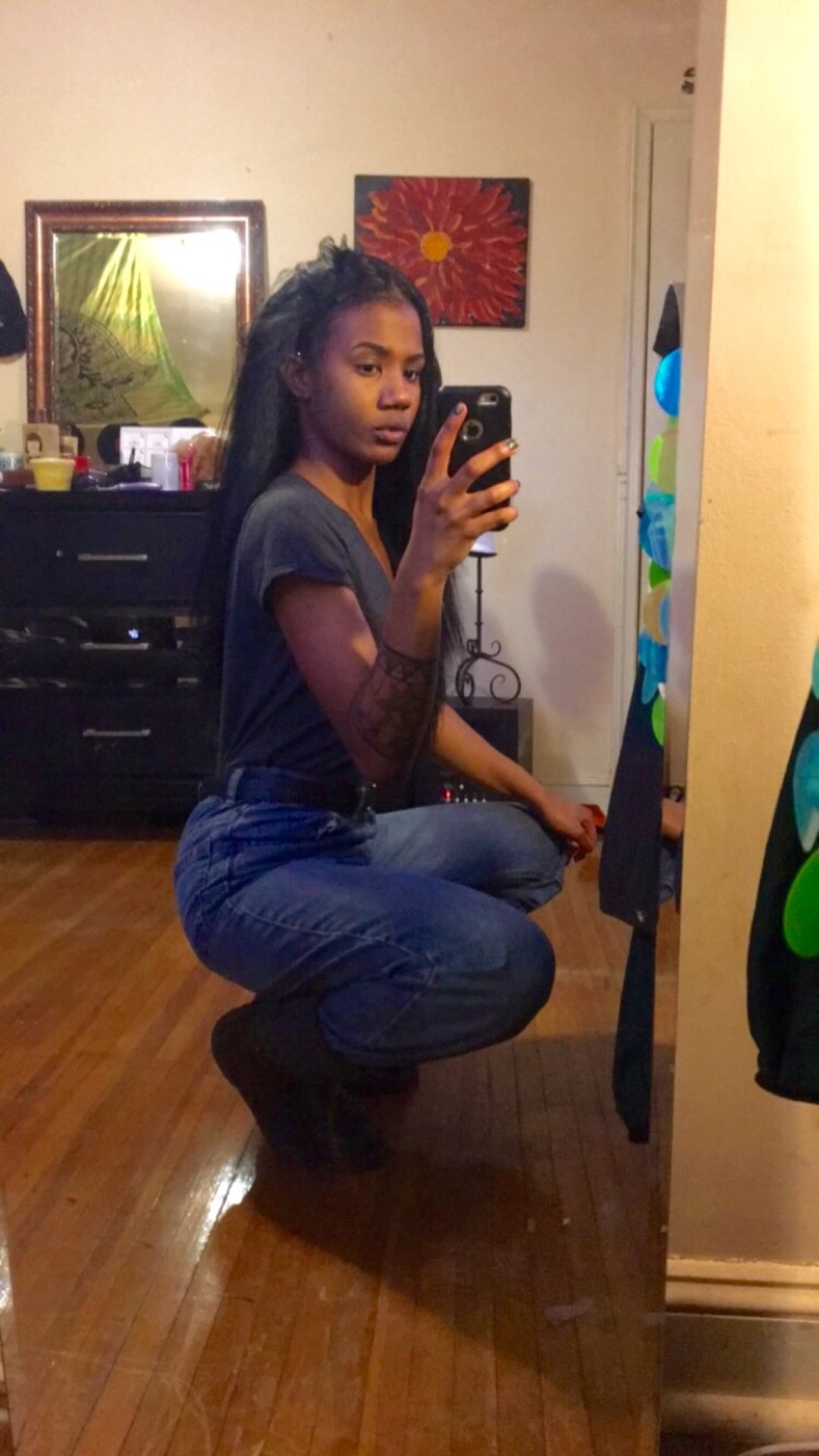 azhloca:  Rockin these mom jeans like…