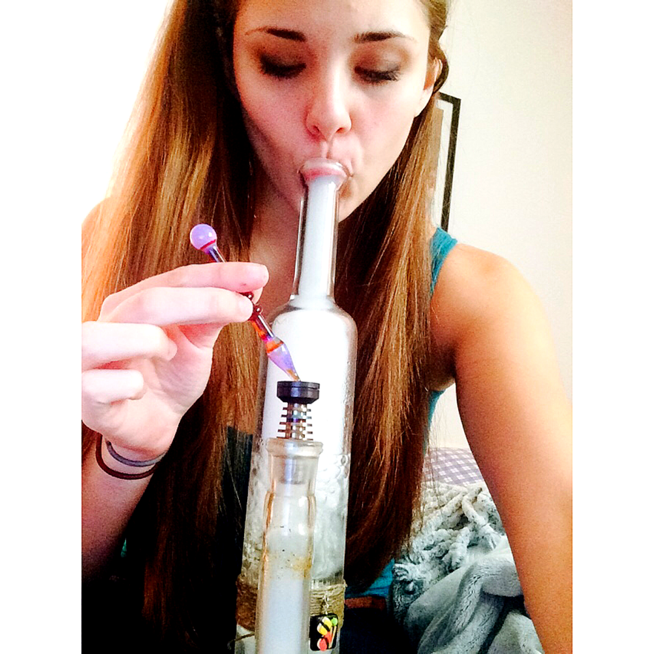 themarijuanas:  just got this cool pink and red glass dabber