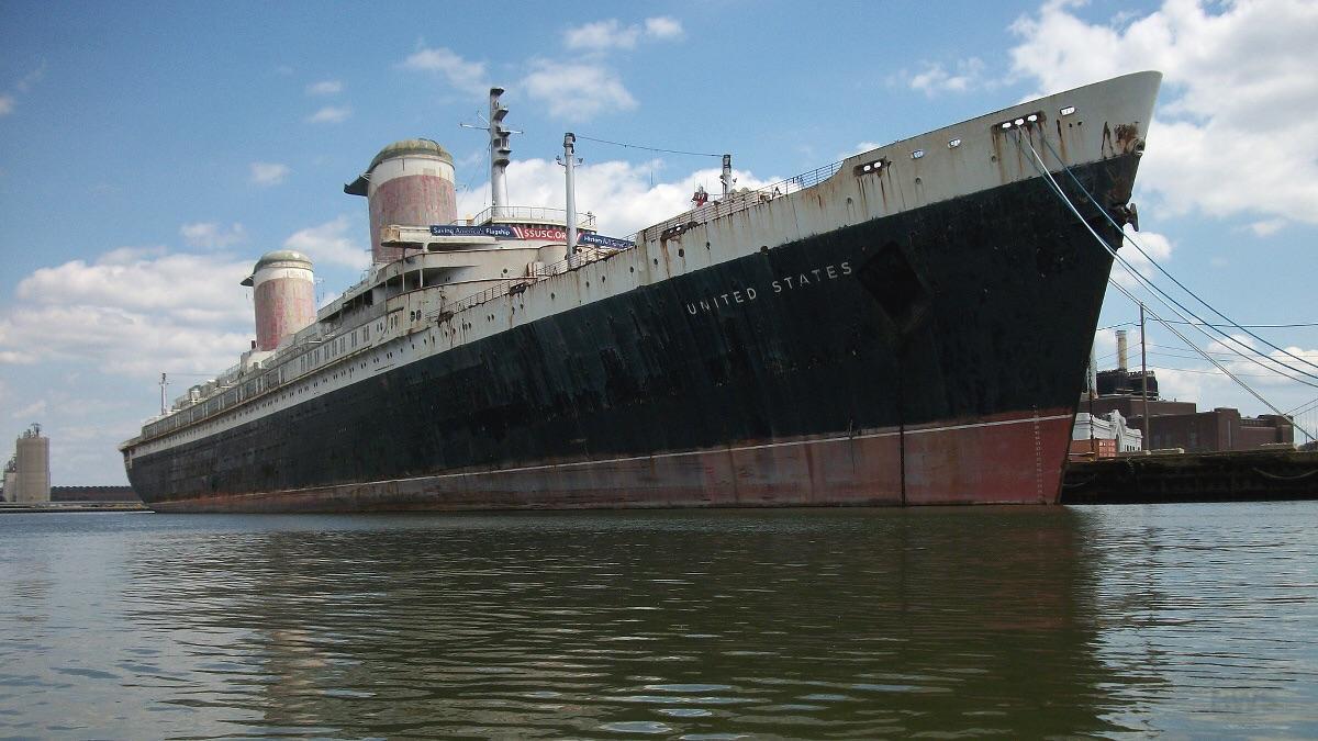 abandonedandurbex:  S.S. United States. The last Passenger Liner to receive the Blue