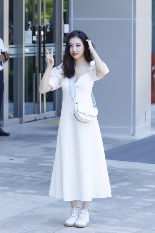 200704 sunmi on her way to show! music core recording ･ﾟ✧