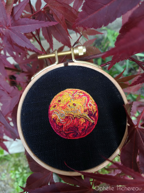  “Mars”I took new pictures of my tiny embroidery of Mars.I’m always looking for th