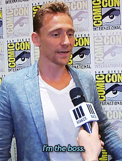 loveniaimani:  cheers-mrhiddleston:  x  Yes daddy, I do.   I normally don&rsquo;t find him attractive, but this is a prime gif set of him