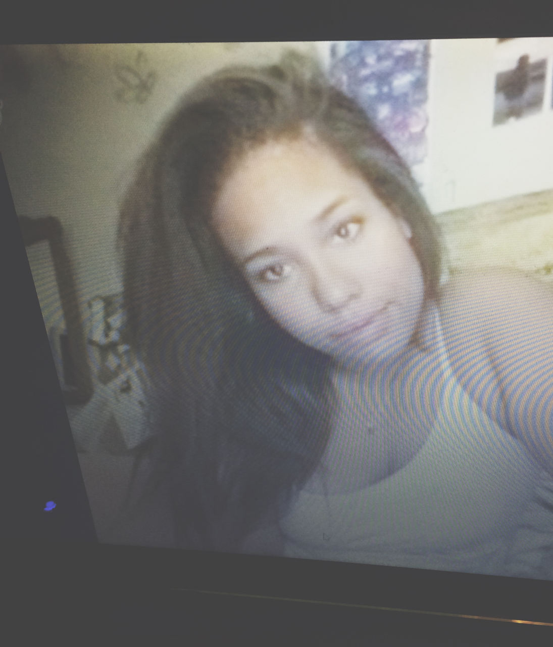 some blurry pics of bae bc I was too lazy to screenshot but she looks SO good :&rsquo;)