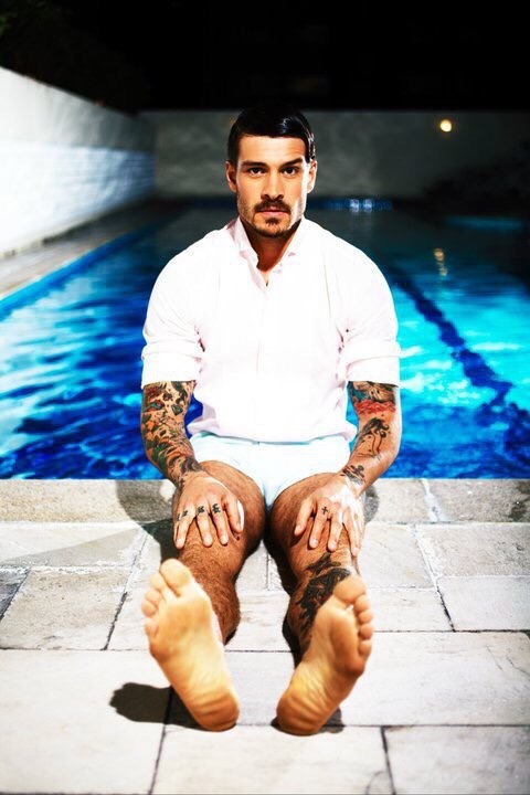 fuckyeahmalefeet:  ≡