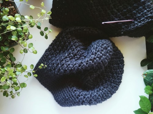 Dark gray slouchy hat