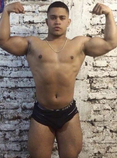 adictoalosculones:  Rico y delicioso el puto de Álvaro (delicious body Álvaro)😲😳😍😈🍑👅🍆💦