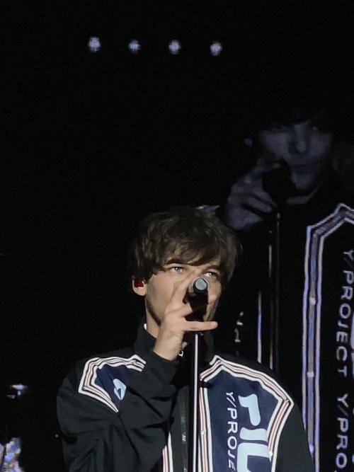 louistomlinsoncouk: Louis on stage in Lima, Peru - 1/6