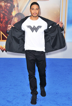 dcvertigodaily:Ray Fisher at Wonder Woman’s Premiere (25/05/2017)