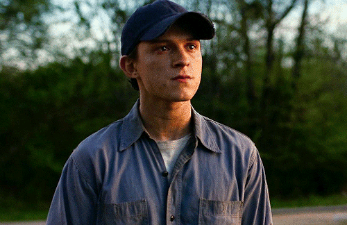 luke-patterson:“What I’m about to do, I do because I have to. Not because I want to.”Tom Holland as 