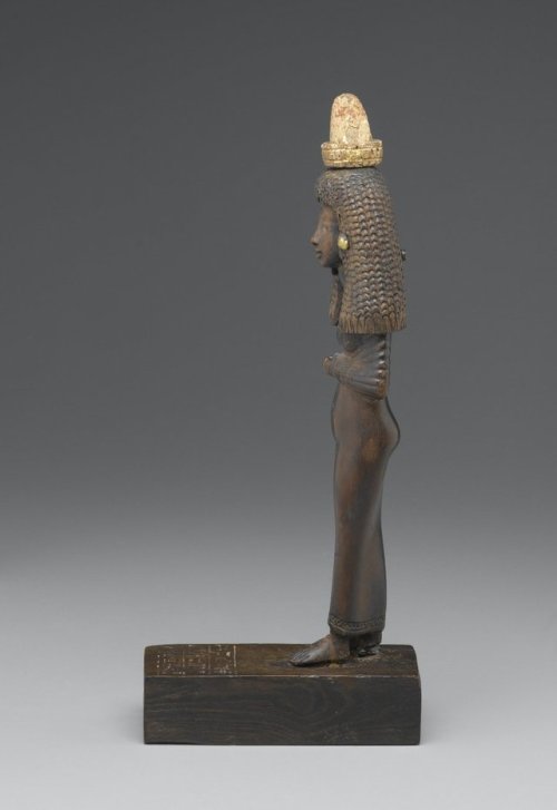 theancientwayoflife: ~ Lady Tuty. Place of origin: Medinet Gurob, Egypt Date: ca. 1390-135