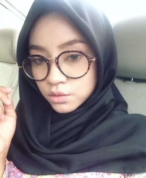 nastyrieka:  20 years old Izanura from JB. Prefect picture for masturbate