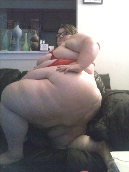 mortadelino: hewholusts: ssbbwguy: texan4ssbbw: superbulk: ssbbwnut: missgg4u: oops it doesnt fit