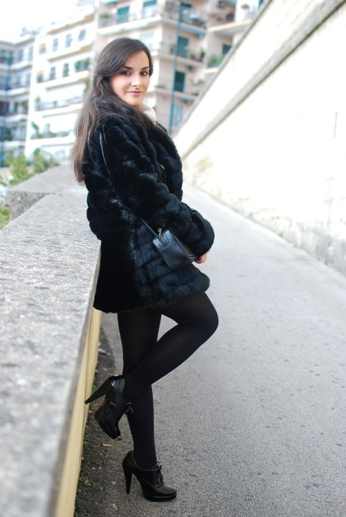 fashion-tights: Ladylike and elegant faux fur Tazee faux fur H&M pochette Nedline shoes Please c