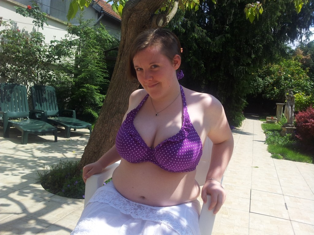 cuntspreader:  elve6878:  Marjolaine, une beauté… magnifique, 20 ans  what he
