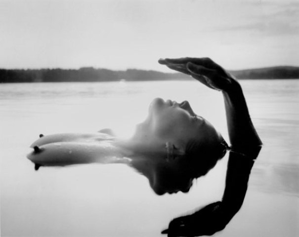 quitecontinental:  Arno Rafael Minkkinen, Self-portrait with Maija-Kaarina. Finland