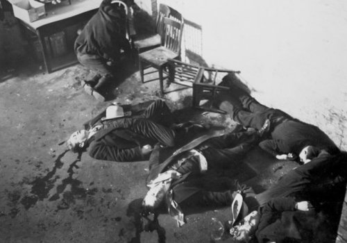 organizedcrimefamilies:Bodies From St. Valentine’s Day MassacreUNITED STATES - FEBRUARY 14: The scen