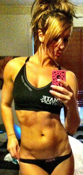 fitgymbabe:   Click Here For More Sexy Flexing Fitness Chicks!