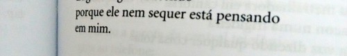 vislumbro: O amor é um cão dos diabos, Charles Bukowski.