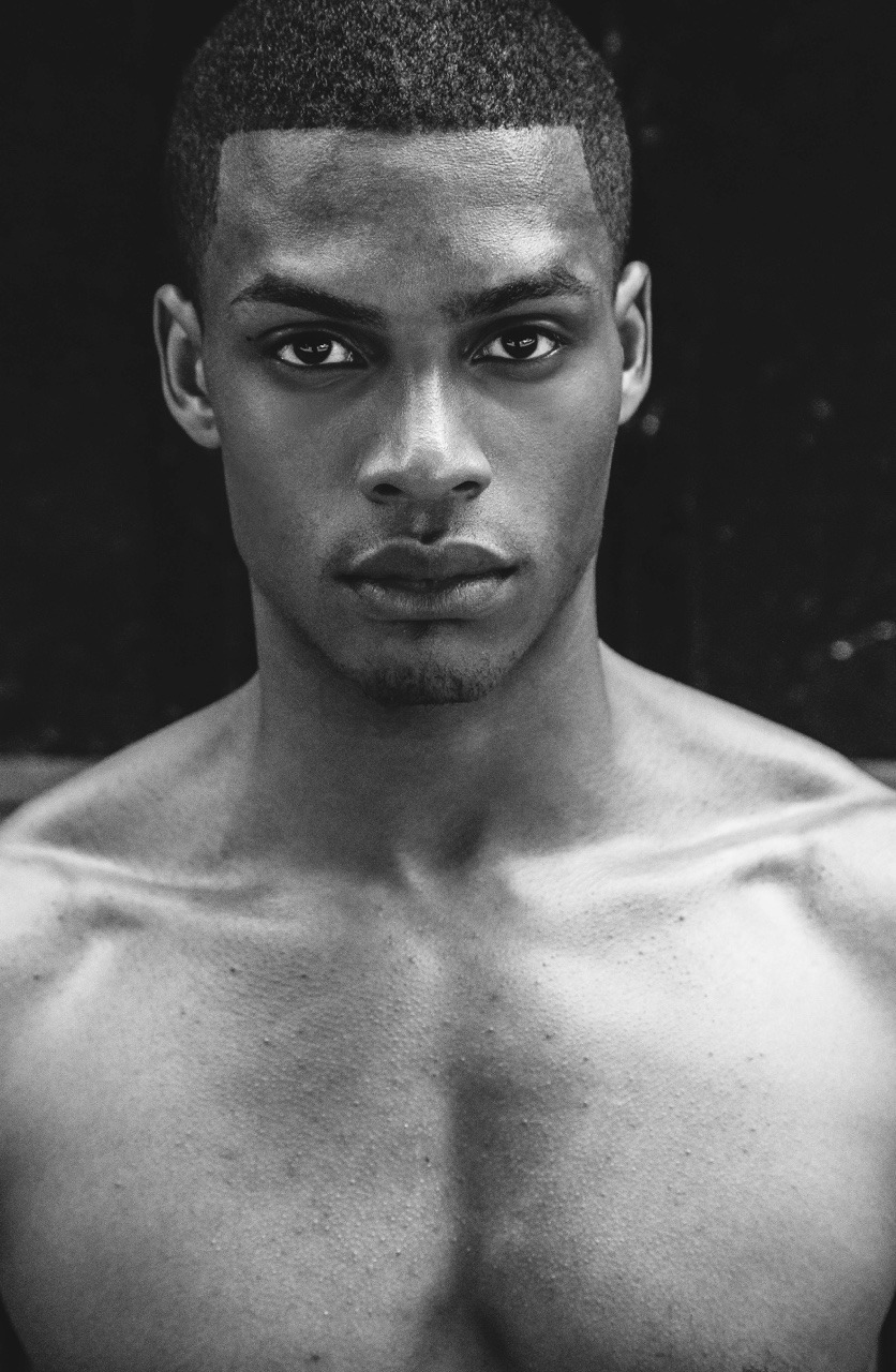 jadoreisador:  BlackOWT   IG: isaiahxpaul.  Model: Isaiah Paul