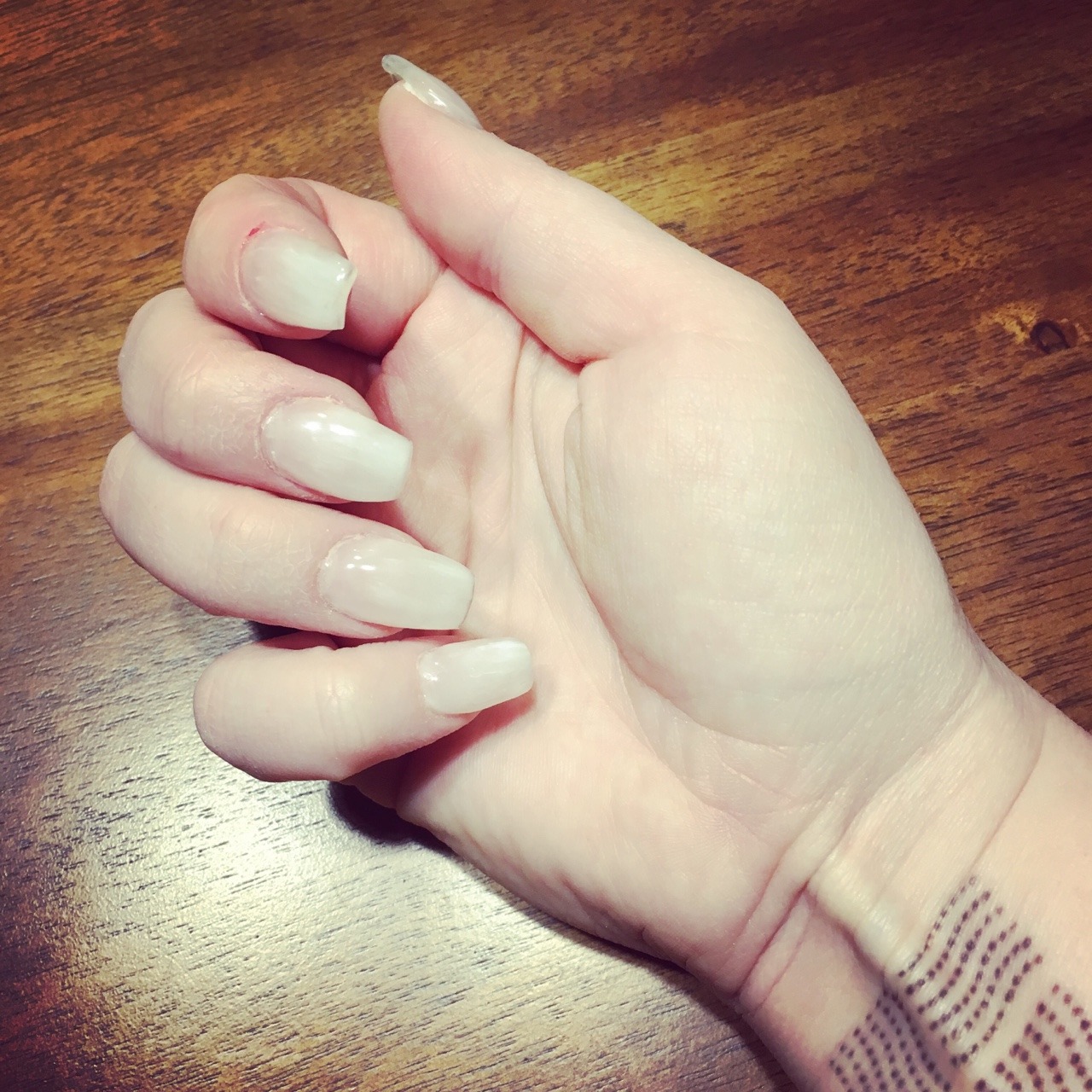 waytoomuchinformation:  Yay long nails again!!