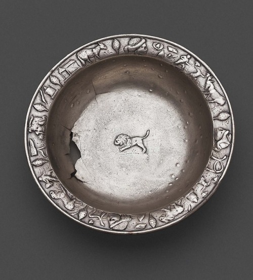 Silver bowl with animals and Dionysiac emblems on the rimRoman (probably manufactured in Gaul), Late