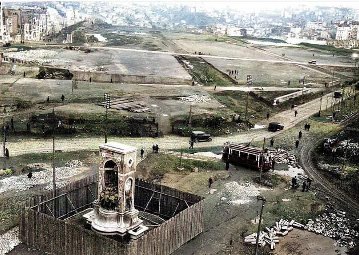 Taksim Meydanı yapım...