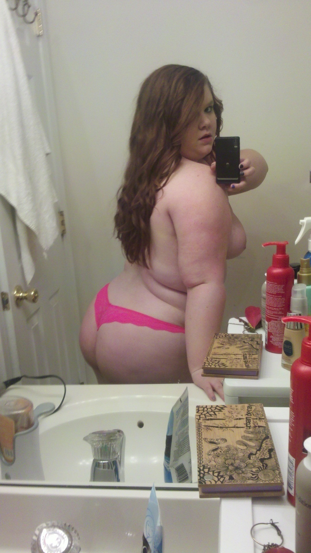 chubby-cool:  Name: Amy Looking: Pics exchange Pictures: 74 Naked pics: Yes Free