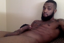 thekingwill:  imdatfreak:  cummgetyousum:  CummGetYouSum.tumblr.com  Oh dear!!  At least his dick is nice