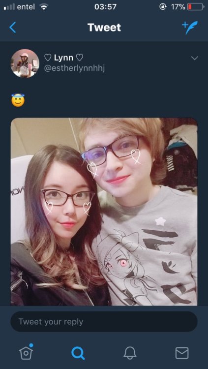 chisekoishi13:Just found out there is a professional League of Legends player named Sneaky that crossplays in spare time. His girlfriend does his make up and I think thats cute. I always like it when there are straight guys who like to dress up. Not all