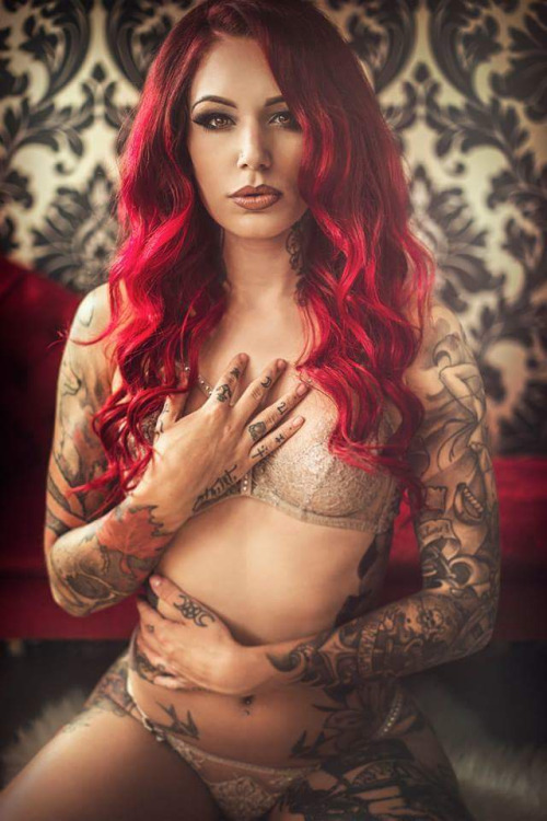 itsall1nk:  More Hot Tattoo Girls athttp://itsall1nk.tumblr.com