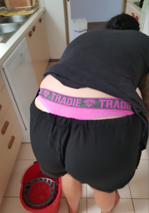 whaletailsunited: Mopping floor thong slip @bootybuns88
