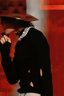 921aa3ec2d3cbbb4cc0883672e17bc02a6fb432a.gifv