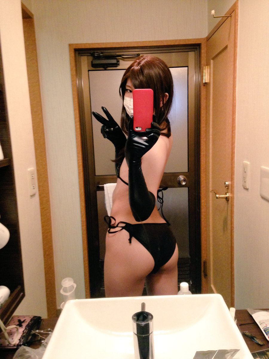 xmikucd:  Enamel Long Grove, hold-ups and bikini♡♡♡