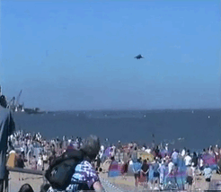 celer-et-audax:  The infamous Harrier crash at Lowestoft beach air festival in 2002.
