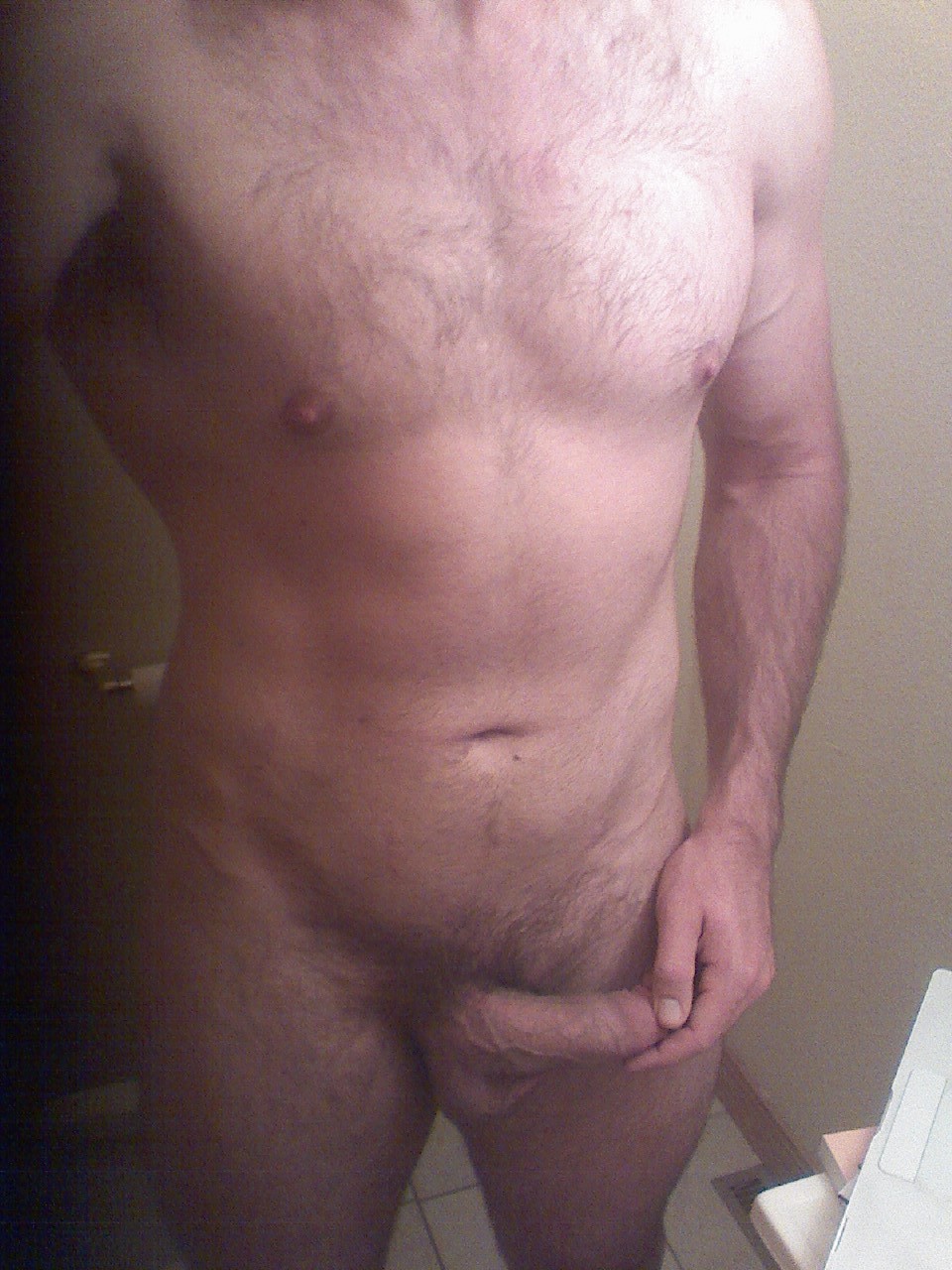 straightmenworshipping:  kinkandcatfish:  This is Jon J. from somewhere in the midwest.