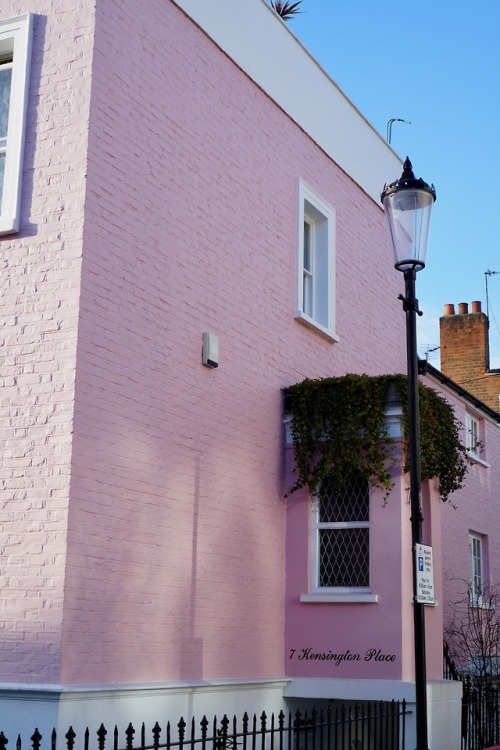 citylandscapes: Pink Doorways of Notting Hill, London UKSource: Picture This Photography