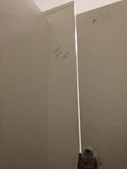 wherehaveallthescullysgone:  interdimensionalwanderlust:  sunshinewoman:  Seen in my school’s bathroom  confirmed  I’m convinced                                      