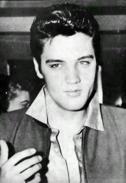 Luceeprice14:  Elvis Presley 