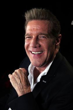 ernestsewell:  RIP Glenn Frey (The Eagles), 67.   