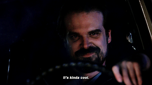 mikejane:—Deleted scene; [Hopper removes his blue bracelet.] “This was Sara’s.” [He hands it to Elev