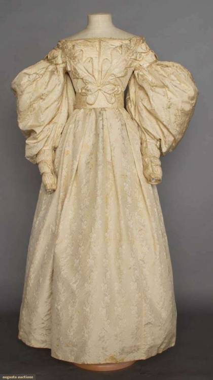 lesmiserablesfashions: Wedding dress c. 1830s [x]