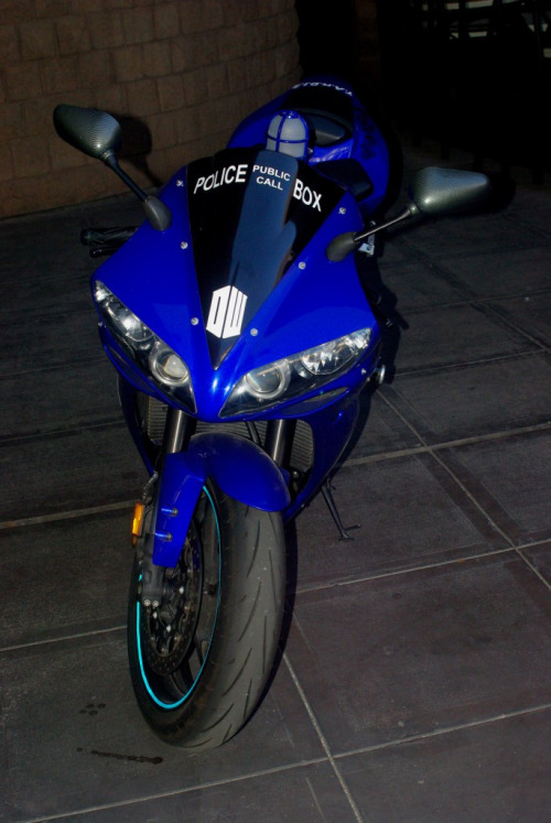 iheartgeek:  As promised, Photoset of Tardis motorcycle. Pictures courtesy of LejonAJohnson and Photo Knight on Flickr. 