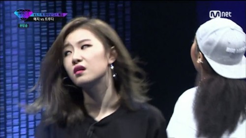 mooooosa:  First Gilme calls Truedy fake and now Yezi. Yezi has the “this bitch ain’t worth shit” face going on. 